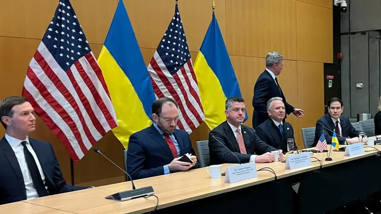 مسودة السلام الجديدة بين موسكو وكييف: تفاصيل مبادرة زيلينسكي لإعادة التفاوض